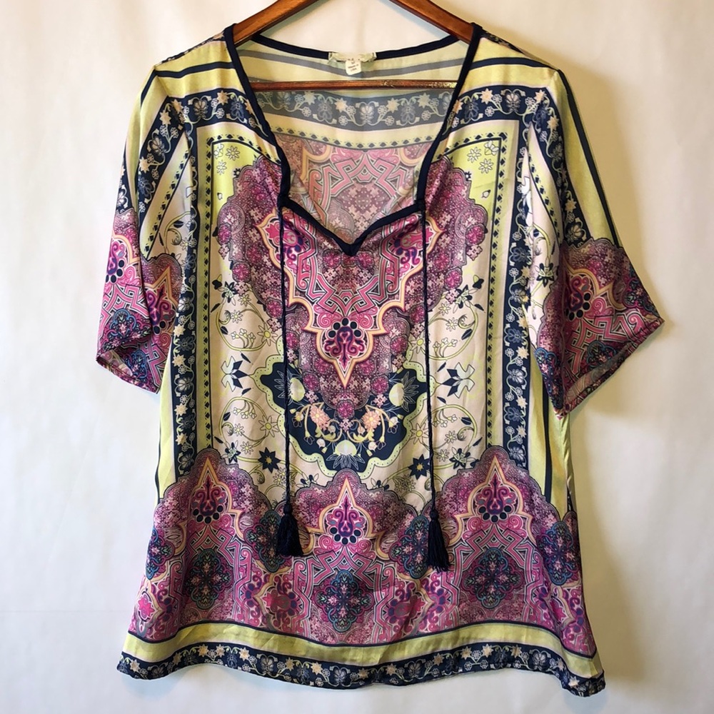 Nuture tunic top szM